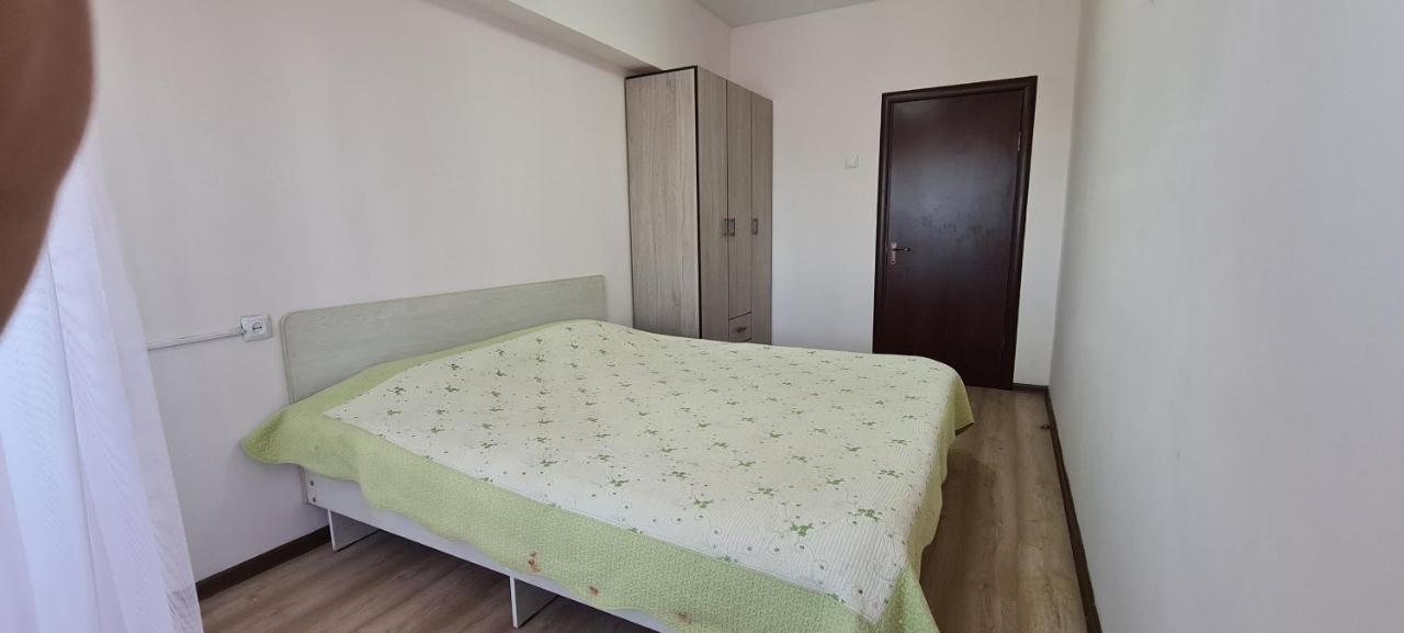 Flat In Central Bishkek Exterior foto